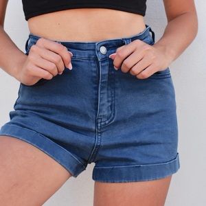 BRANDY MELVILLE SHORTS